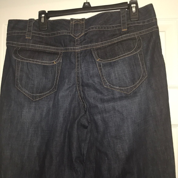 Brand New Jeans - Picture 3 of 6